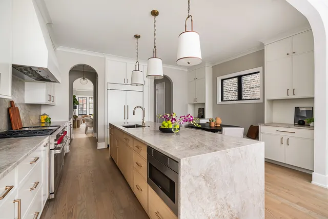 $1,925,000 | 2203 West Huron Street, Chicago, IL 60612