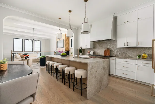 $1,925,000 | 2203 West Huron Street, Chicago, IL 60612