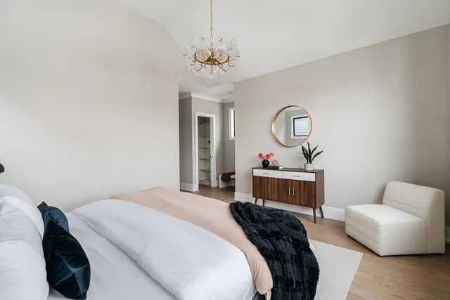 $1,925,000 | 2203 West Huron Street, Chicago, IL 60612