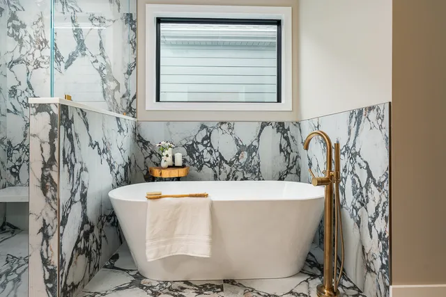 $1,925,000 | 2203 West Huron Street, Chicago, IL 60612