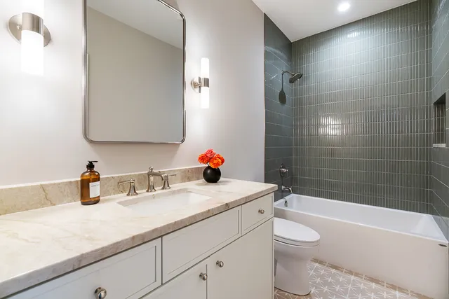 $1,925,000 | 2203 West Huron Street, Chicago, IL 60612