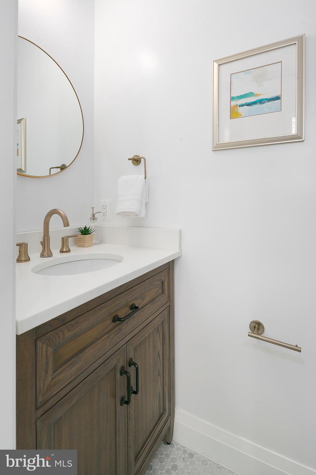 921 R Street Northwest Washington, DC 20001 - Photo 12 of 38