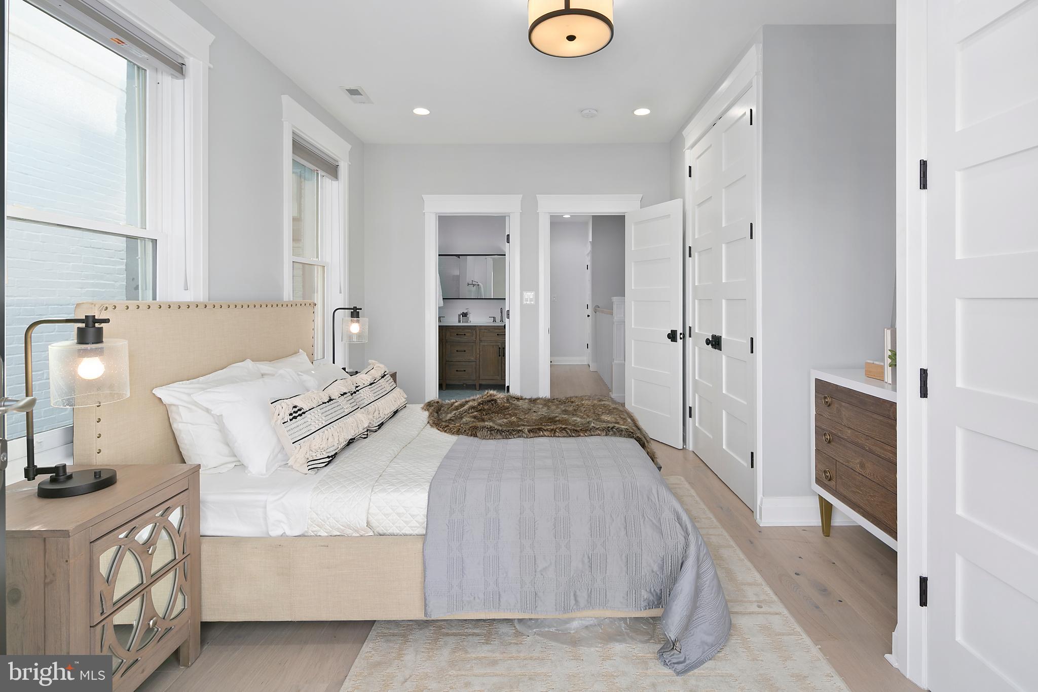 921 R Street Northwest Washington, DC 20001 - Photo 15 of 38