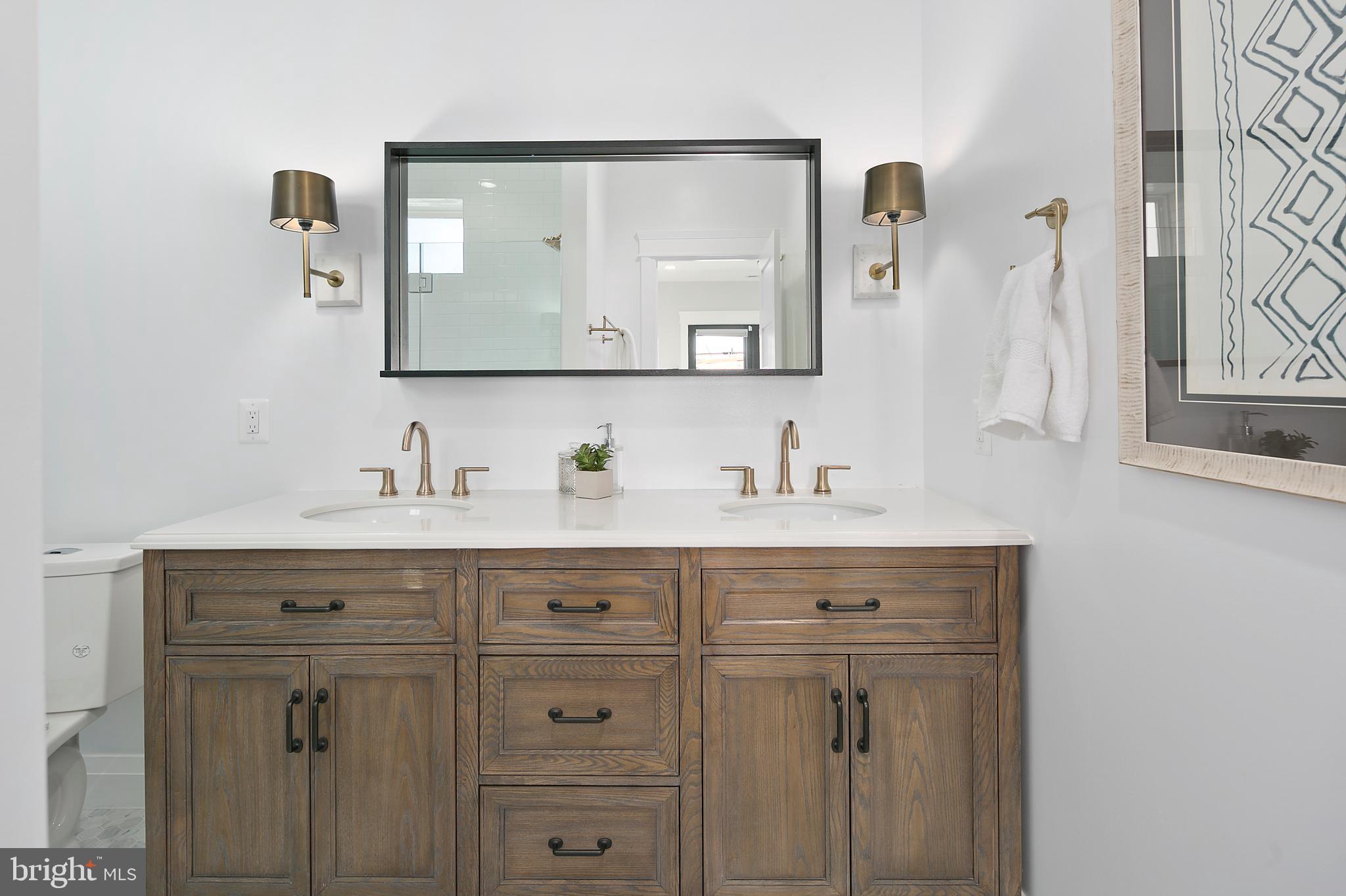 921 R Street Northwest Washington, DC 20001 - Photo 17 of 38