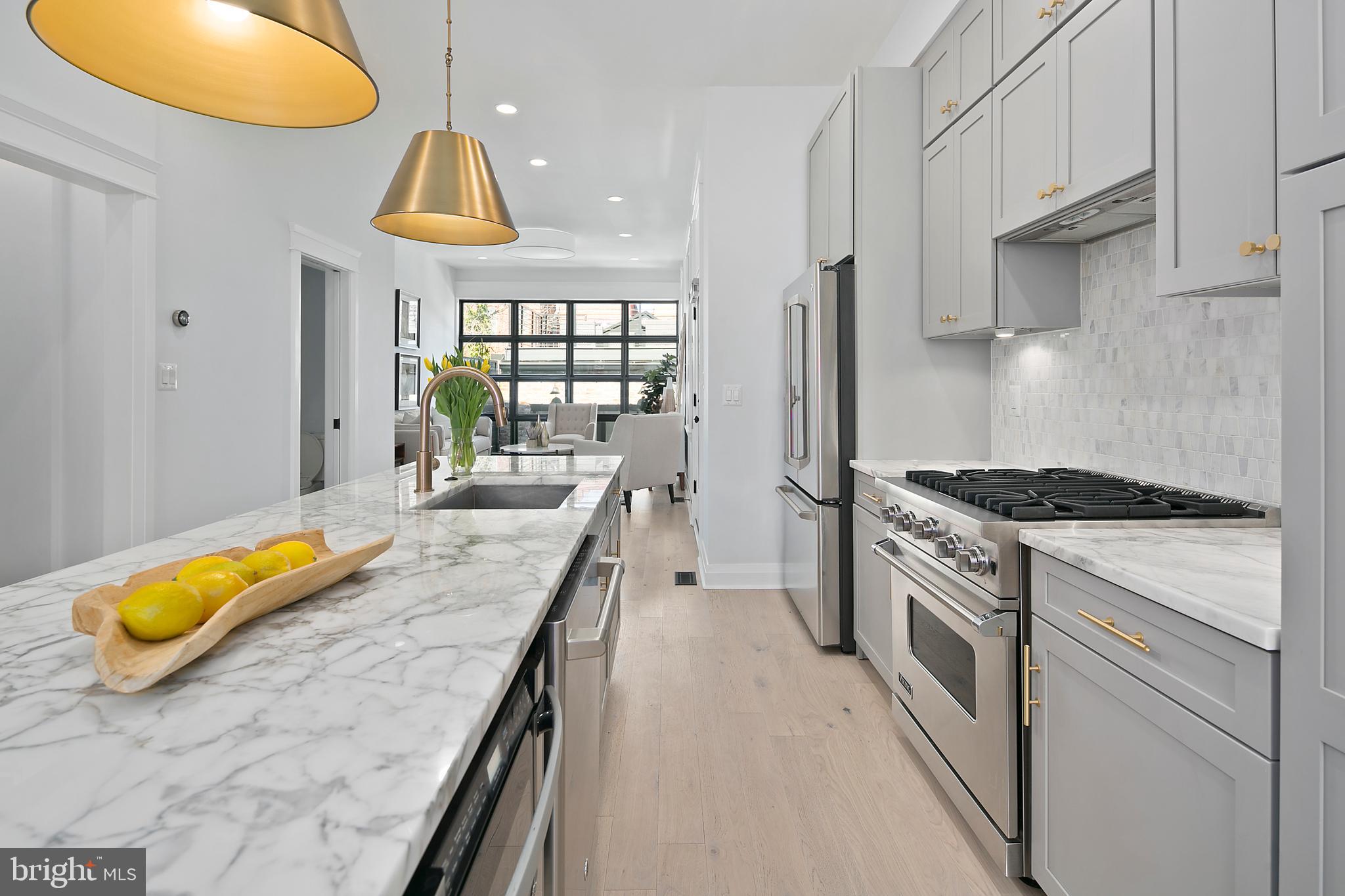 921 R Street Northwest Washington, DC 20001 - Photo 6 of 38