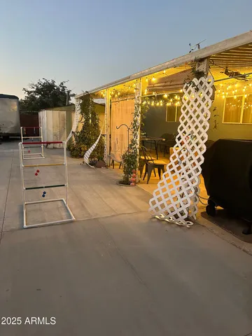 a view of a backyard with plants