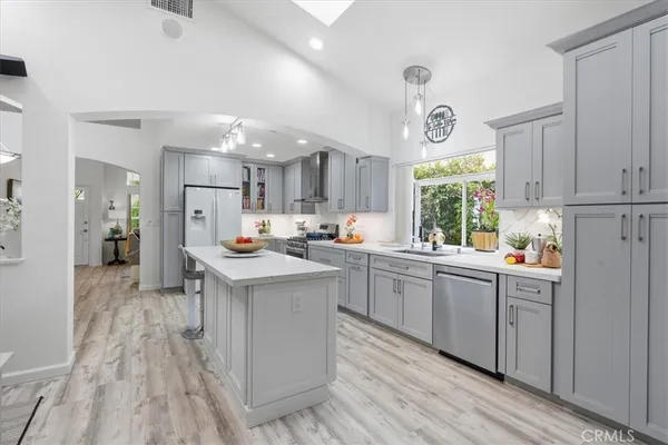 $1,100,000 | 23515 Meriden Place, Valencia, CA 91354