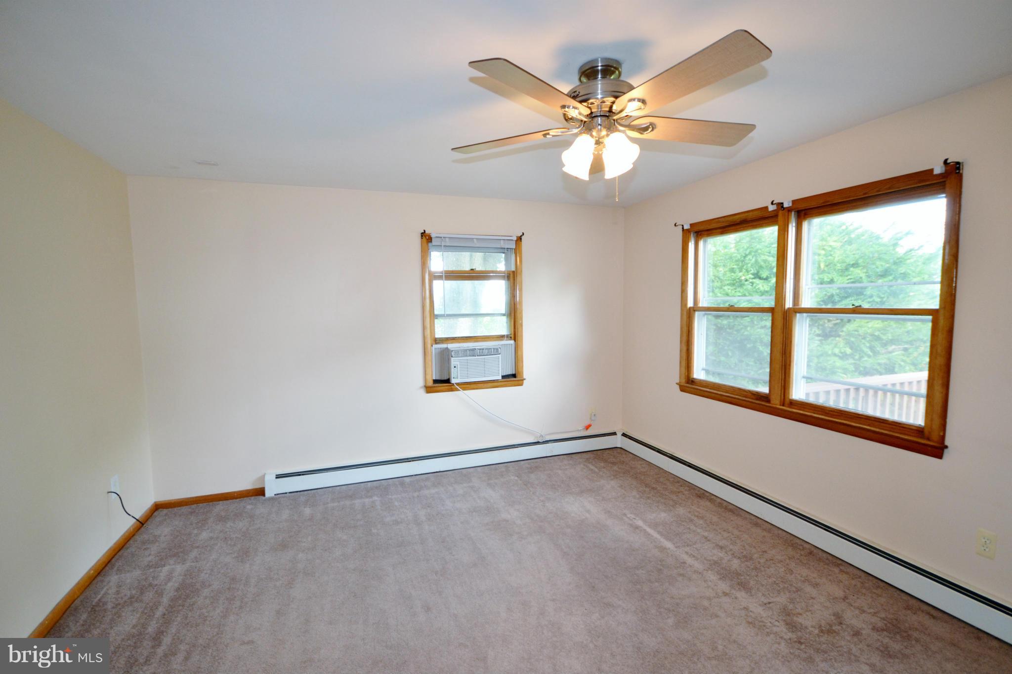 1031 Muller Road Westminster, MD 21157 - Photo 11 of 30 Living room