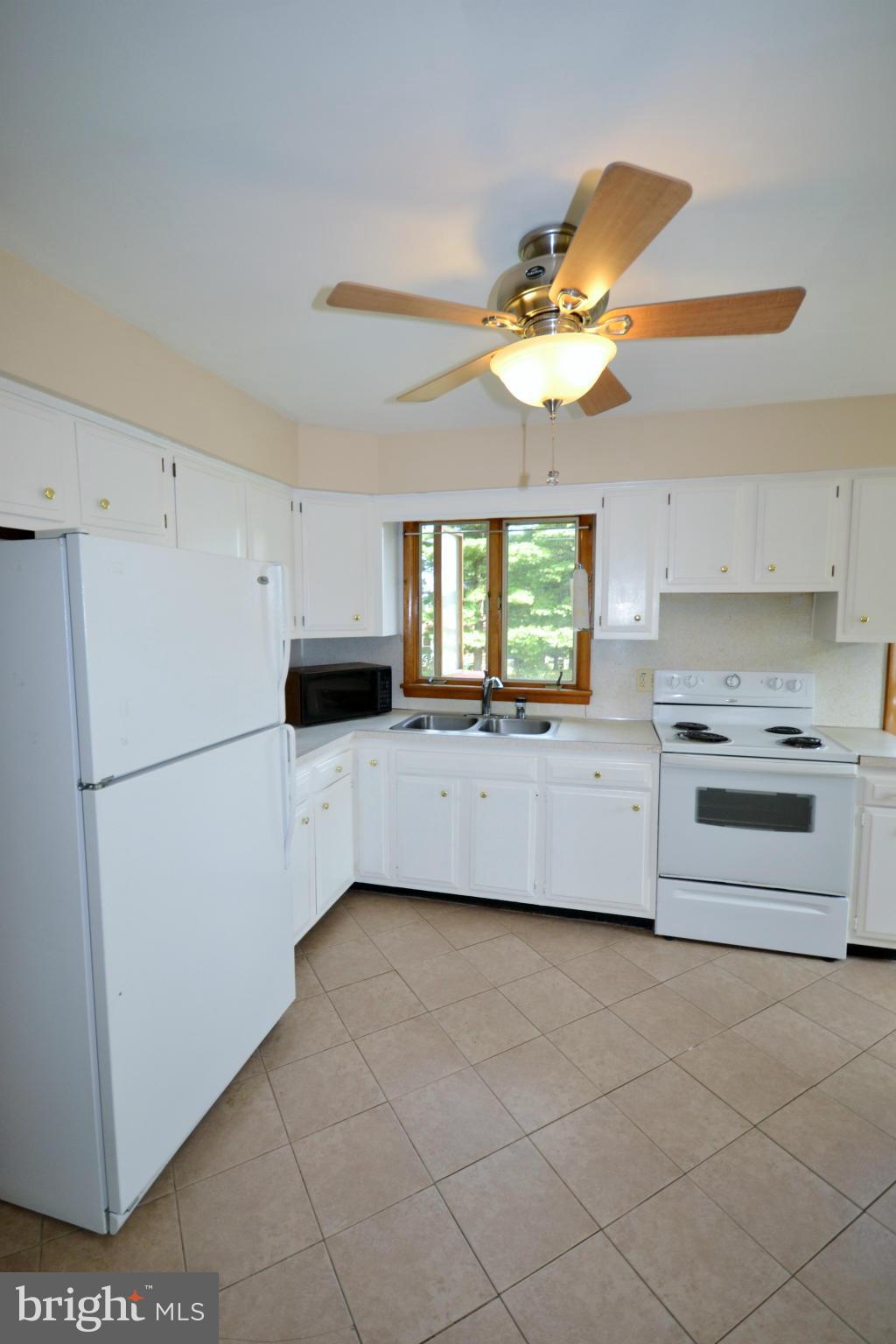 1031 Muller Road Westminster, MD 21157 - Photo 14 of 30 Kitchen has country charm