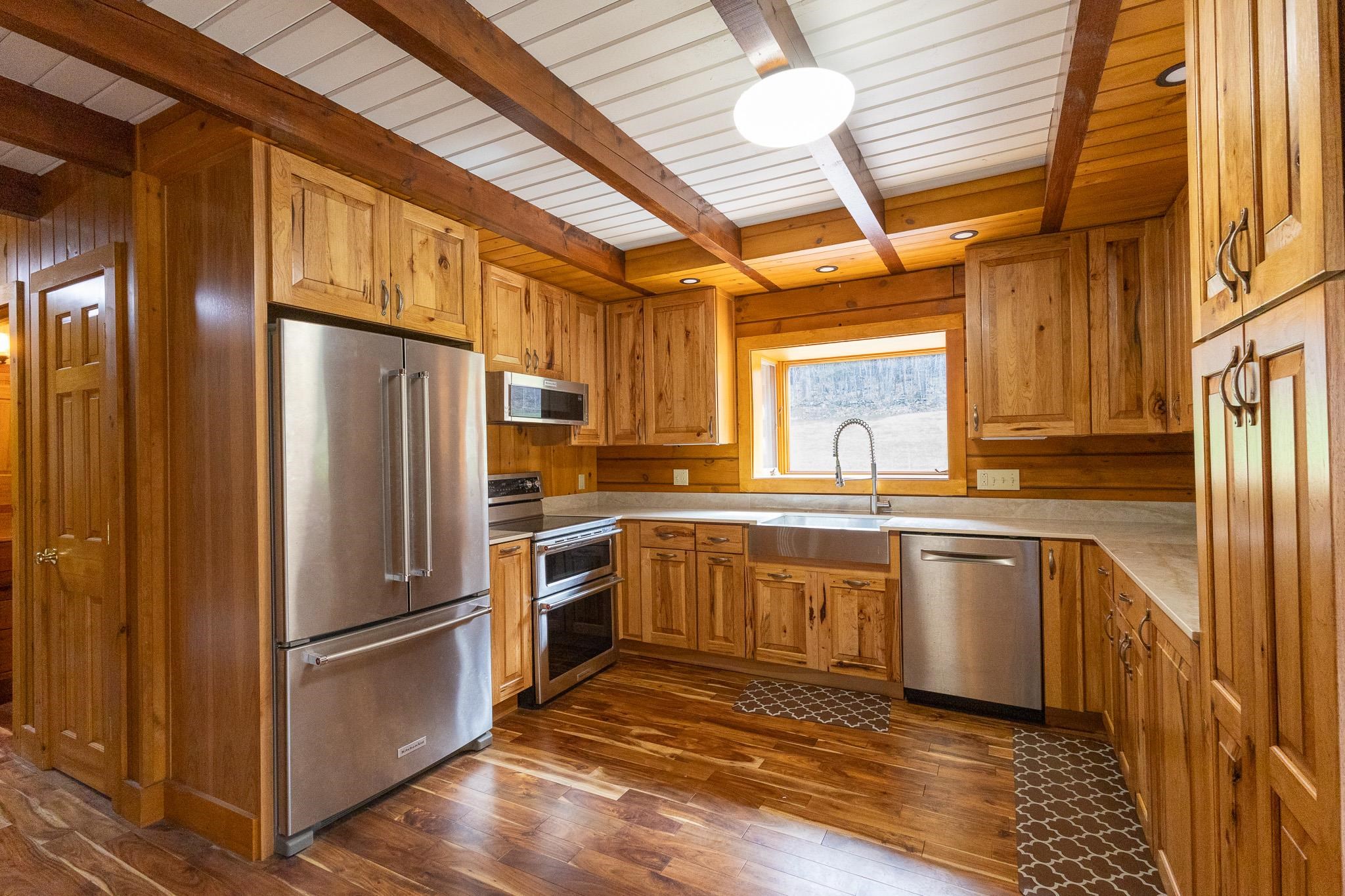 1209 Wildlife Road Hartford, VT 05001 - Photo 11 of 51