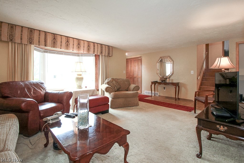 6464 Wolf Road Brook Park, OH 44142 - Photo 2 of 26 Gallery Image 2