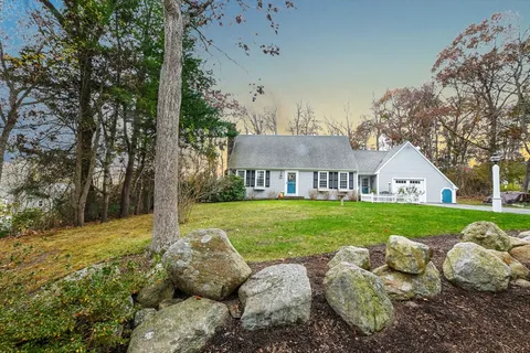 $780,000 | 7 Bourne Avenue, Sandwich, MA 02563