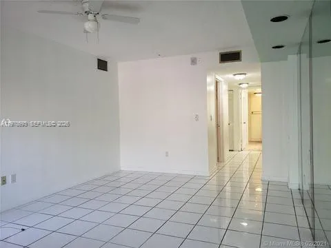 $2,295 | 20860 San Simeon Way, Unit 4046, Miami, FL 33179