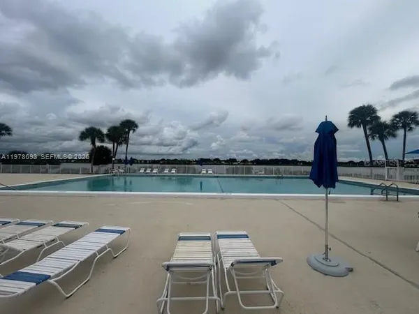 $2,295 | 20860 San Simeon Way, Unit 4046, Miami, FL 33179
