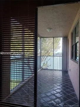 $2,295 | 20860 San Simeon Way, Unit 4046, Miami, FL 33179