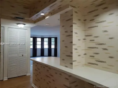 $2,295 | 20860 San Simeon Way, Unit 4046, Miami, FL 33179