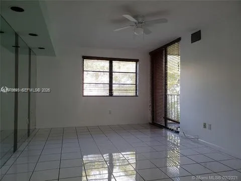 $2,295 | 20860 San Simeon Way, Unit 4046, Miami, FL 33179