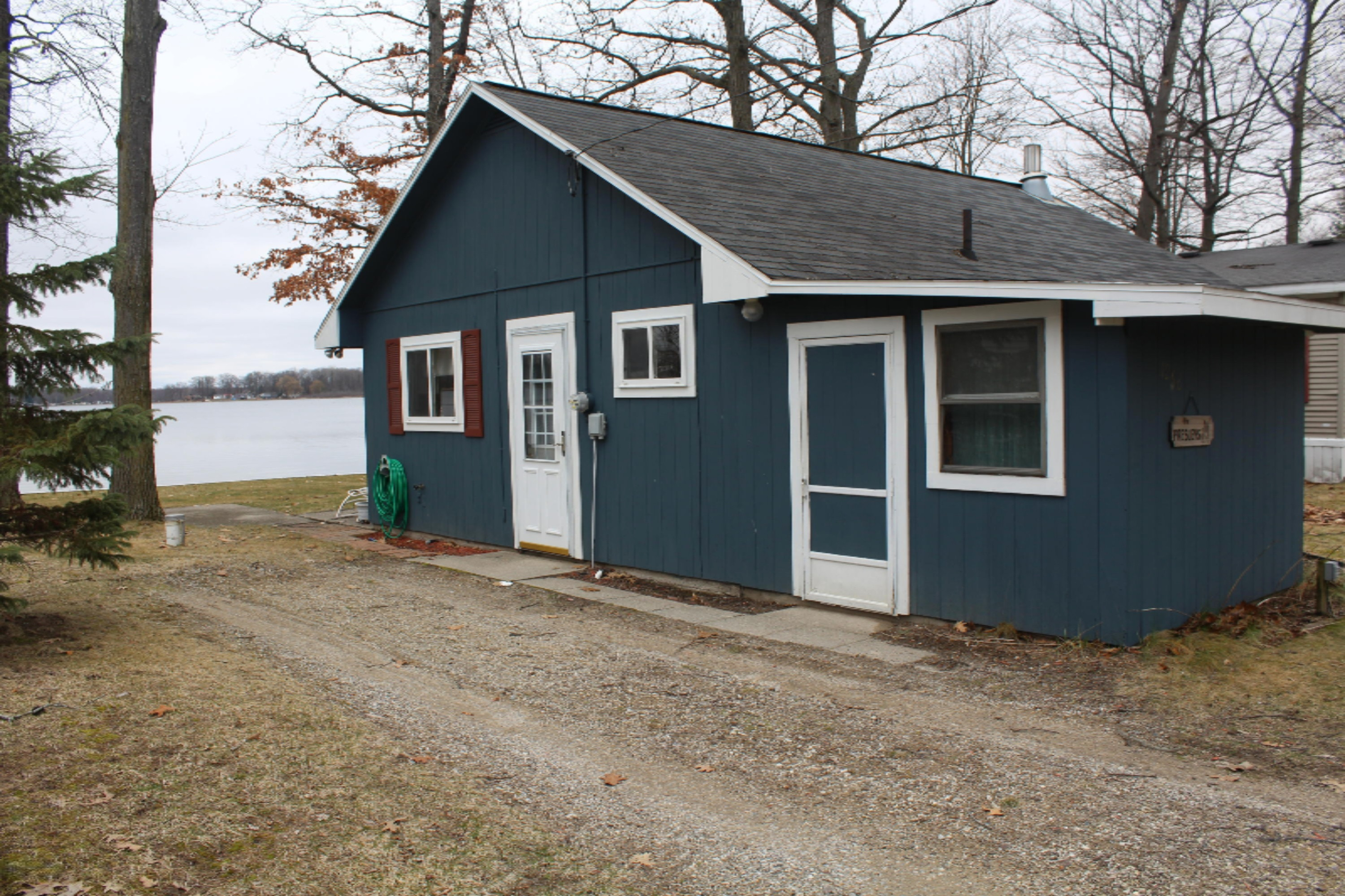 1268 Shepard Road Crystal, MI 48818 - Photo 3 of 22 IMG_0631