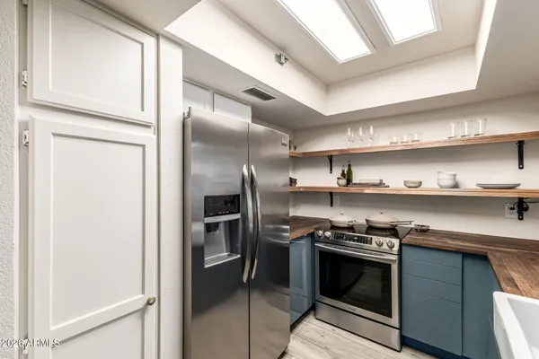 $390,000 | 100 East Fillmore Street, Unit 113, Phoenix, AZ 85004