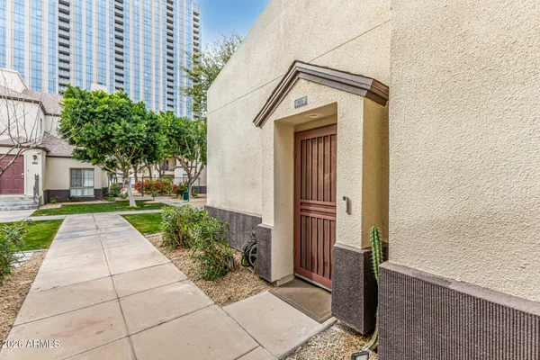 $390,000 | 100 East Fillmore Street, Unit 113, Phoenix, AZ 85004