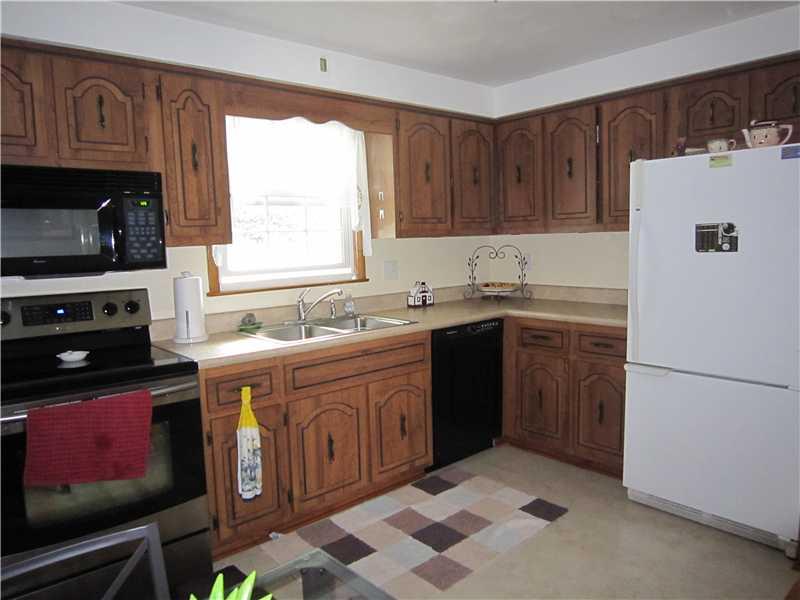 11520 Drop Road North Huntingdon, PA 15642 - Photo 14 of 25 Kitchen. All appliances stay