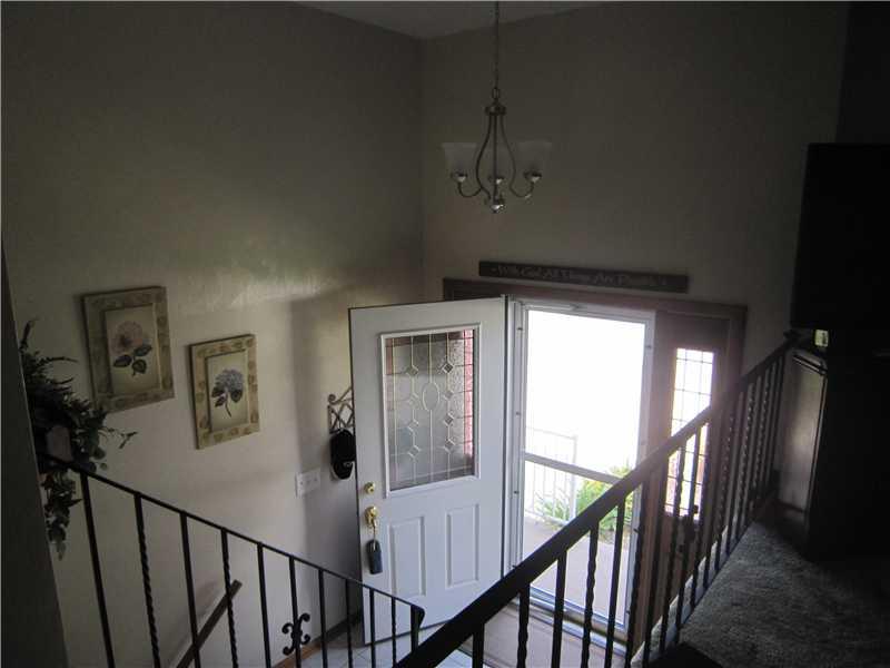 11520 Drop Road North Huntingdon, PA 15642 - Photo 15 of 25 Entry/Foyer.