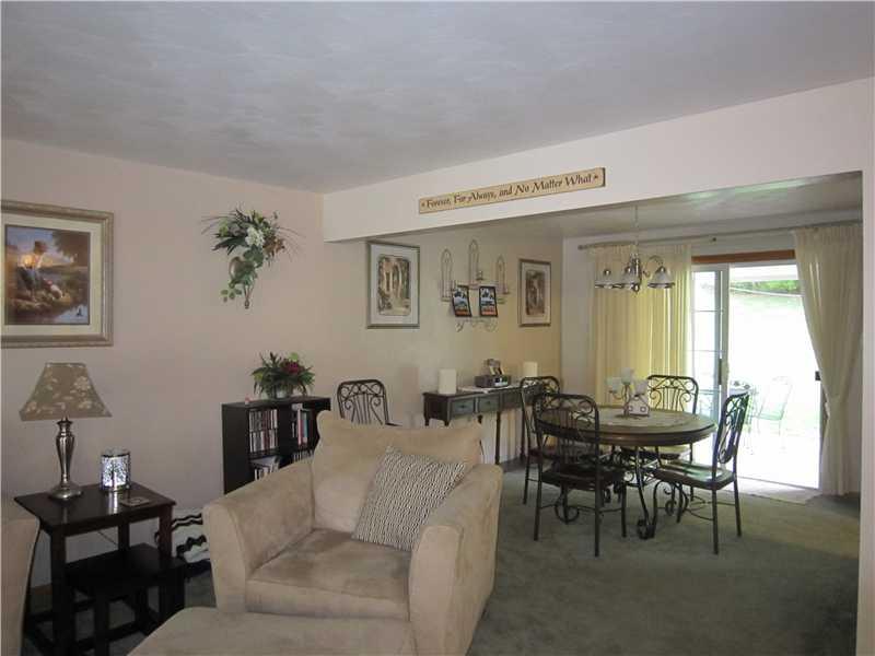 11520 Drop Road North Huntingdon, PA 15642 - Photo 10 of 25 Dining Room.