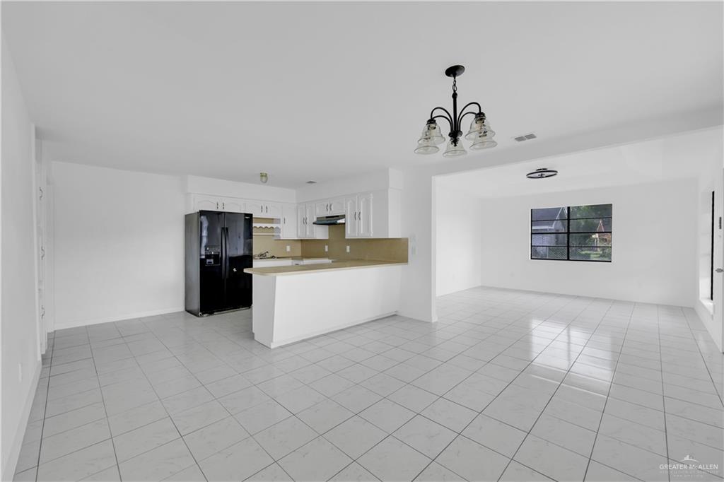 604 North Cesar Chavez Road Edinburg, TX 78542 - Photo 4 of 21