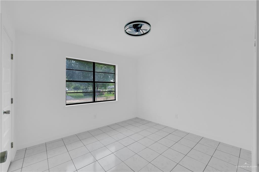 604 North Cesar Chavez Road Edinburg, TX 78542 - Photo 9 of 21