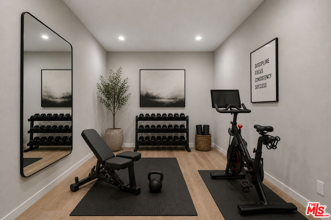 2412 Riverside Drive Los Angeles, CA 90039 - Photo 16 of 24