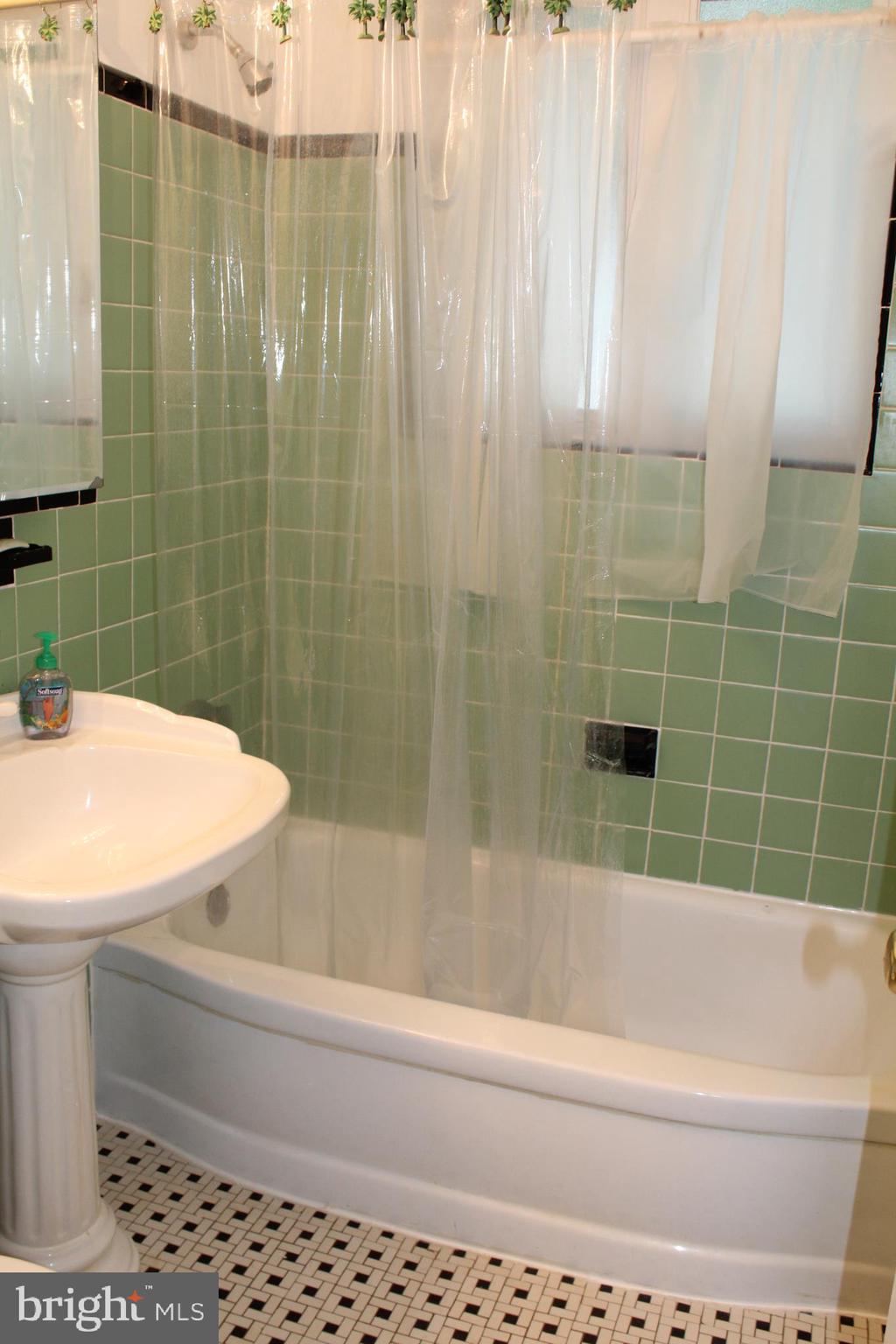 3712 Ridge Road Annandale, VA 22003 - Photo 12 of 22 Gallery Image 12