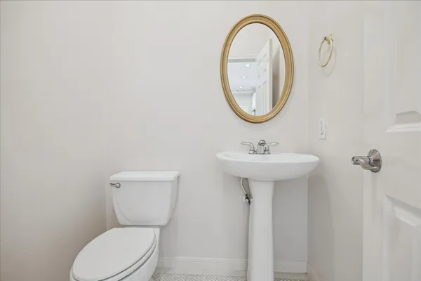 $3,000 | 2626 Commonwealth Street, Houston, TX 77006