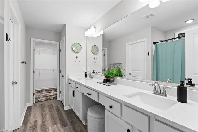 $449,900 | 2709 Farmbrook Road, Winston-Salem, NC 27103