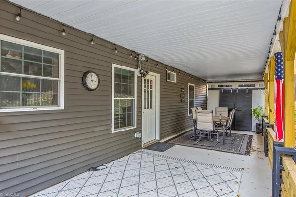 $399,900 | 2709 Farmbrook Road, Winston-Salem, NC 27103