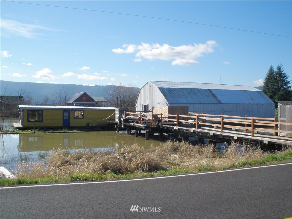 258 West Little Island Road Cathlamet, WA 98612 - Photo 1 of 23 Gallery Image 1
