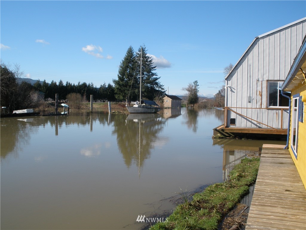 258 West Little Island Road Cathlamet, WA 98612 - Photo 11 of 23 Gallery Image 11