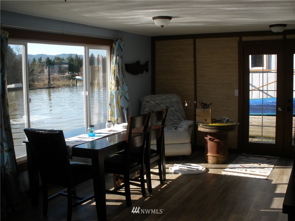 258 West Little Island Road Cathlamet, WA 98612 - Photo 13 of 23 Gallery Image 13