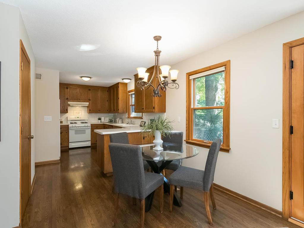 2623 Sylvan Road South Minnetonka, MN 55305 - Photo 12 of 32 Gallery Image 12