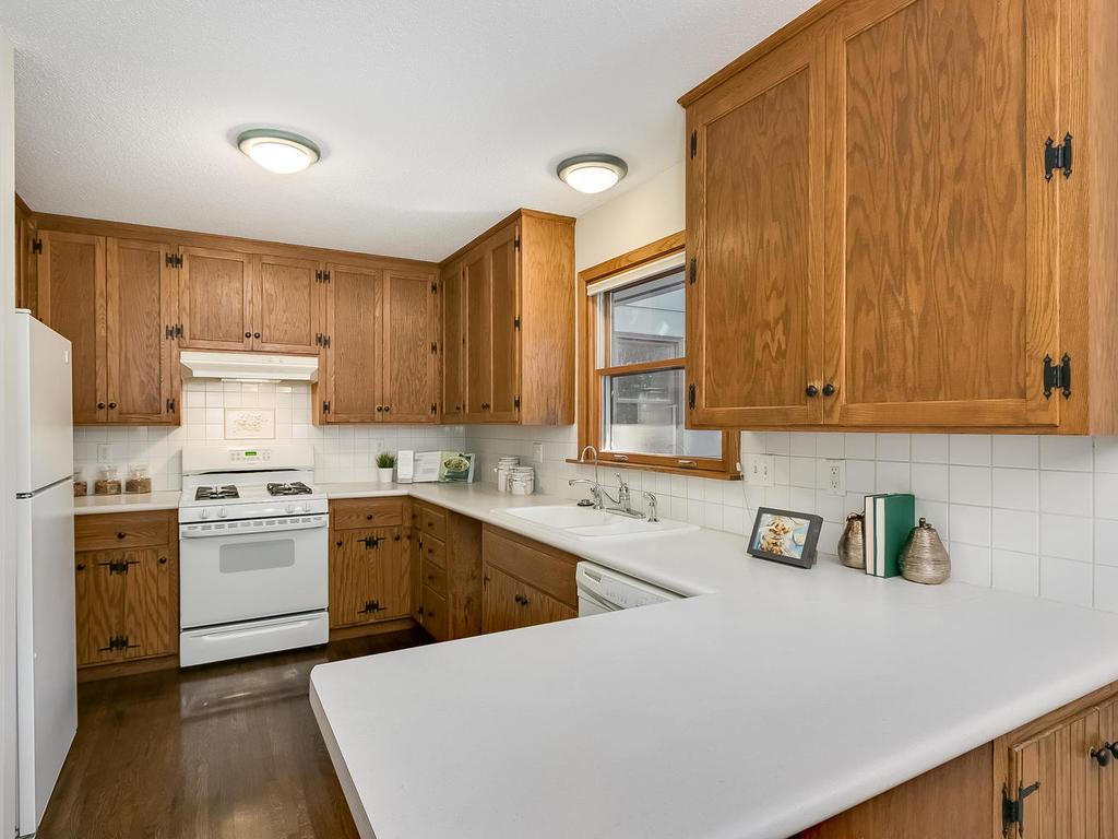 2623 Sylvan Road South Minnetonka, MN 55305 - Photo 13 of 32 Gallery Image 13