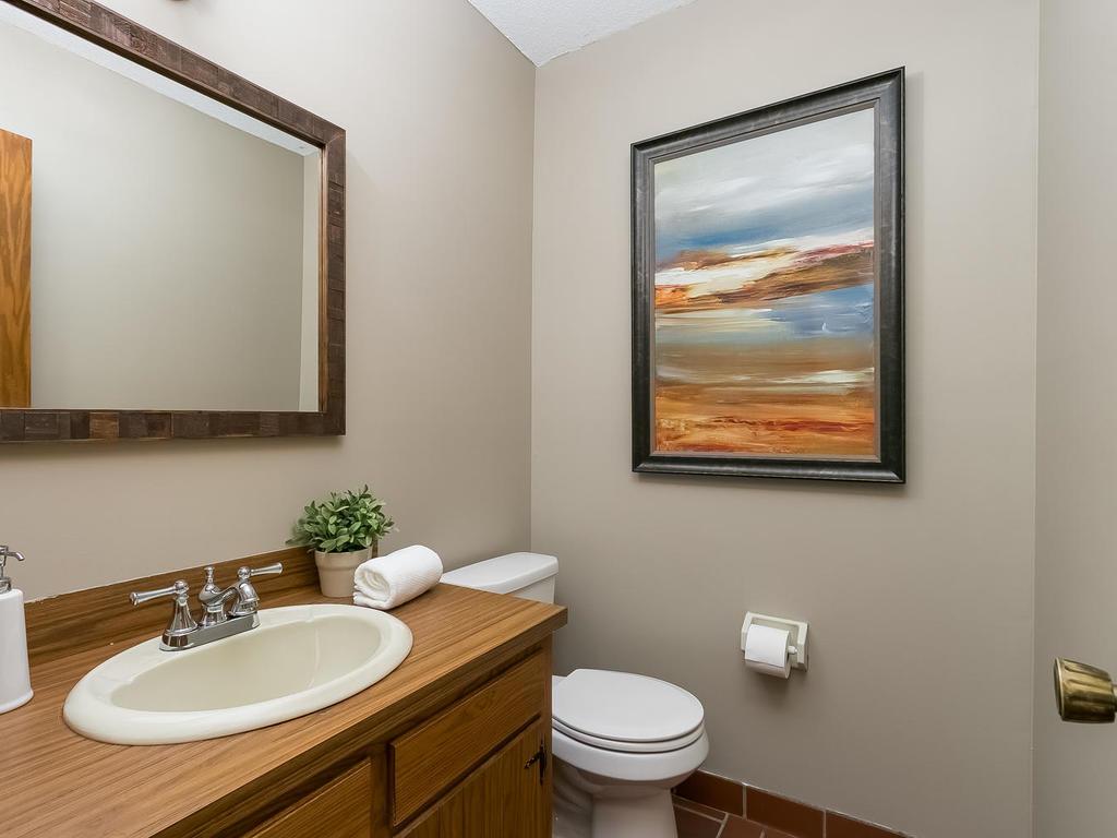 2623 Sylvan Road South Minnetonka, MN 55305 - Photo 18 of 32 Gallery Image 18