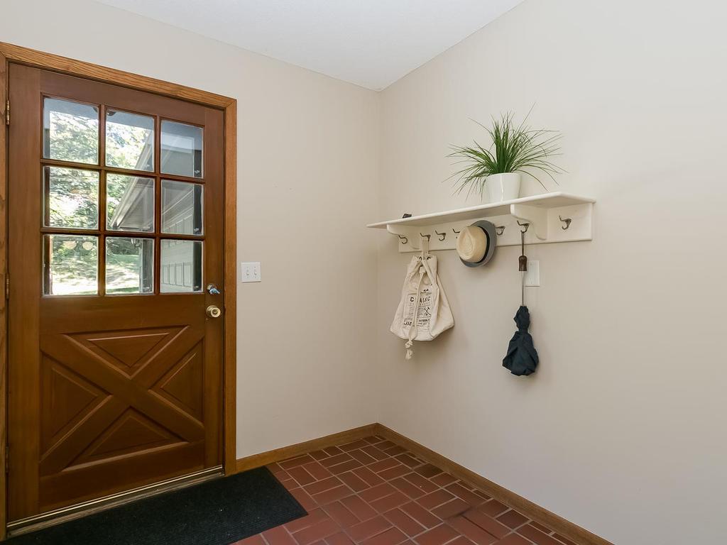 2623 Sylvan Road South Minnetonka, MN 55305 - Photo 29 of 32 Gallery Image 29