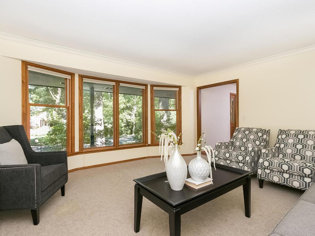 2623 Sylvan Road South Minnetonka, MN 55305 - Photo 5 of 32 Gallery Image 5