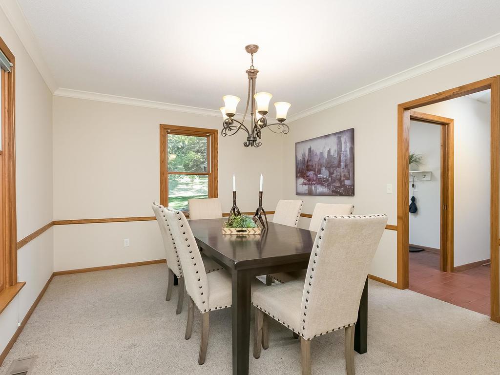2623 Sylvan Road South Minnetonka, MN 55305 - Photo 7 of 32 Gallery Image 7