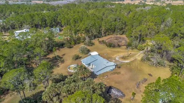$400,000 | 425 Scooter Point, Geneva, FL 32732
