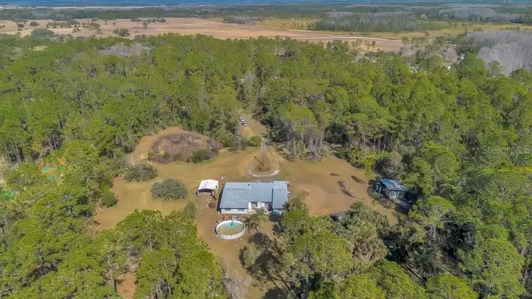 $400,000 | 425 Scooter Point, Geneva, FL 32732