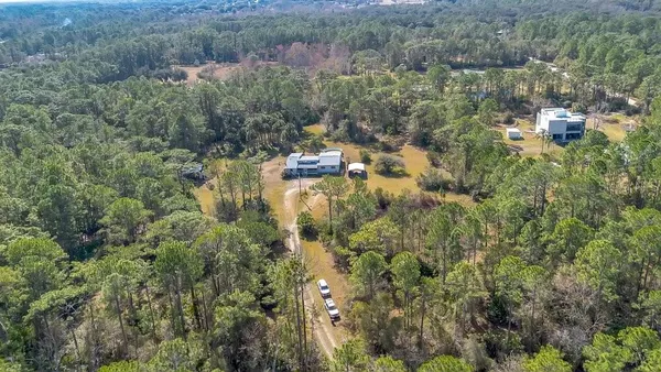 $400,000 | 425 Scooter Point, Geneva, FL 32732