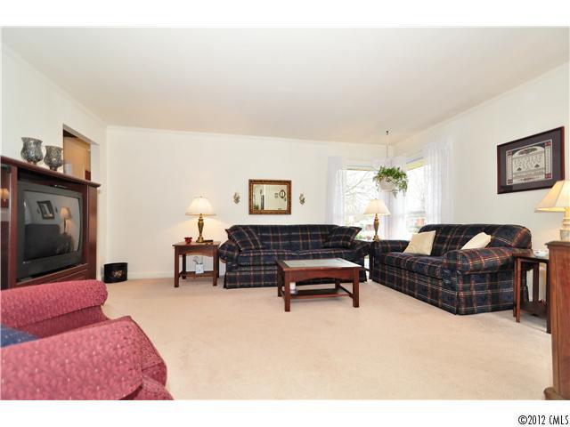 4426 Applegate Road Charlotte, NC 28209 - Photo 4 of 16