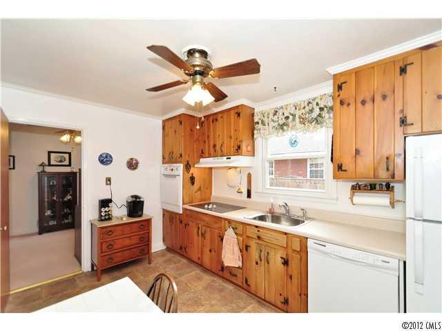 4426 Applegate Road Charlotte, NC 28209 - Photo 7 of 16