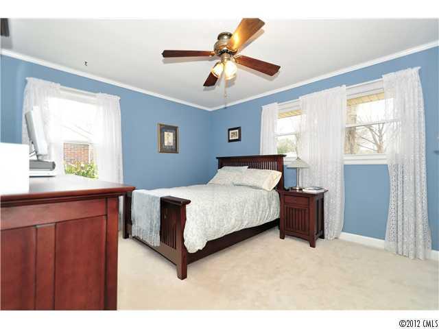 4426 Applegate Road Charlotte, NC 28209 - Photo 10 of 16