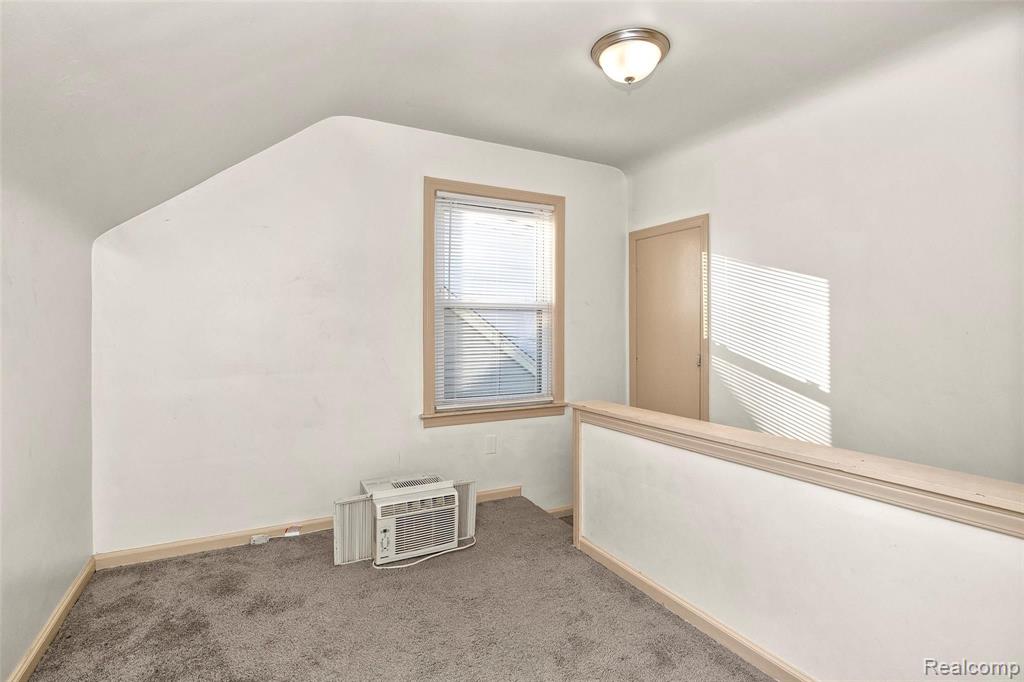4805 Helen Street Dearborn, MI 48126 - Photo 22 of 46